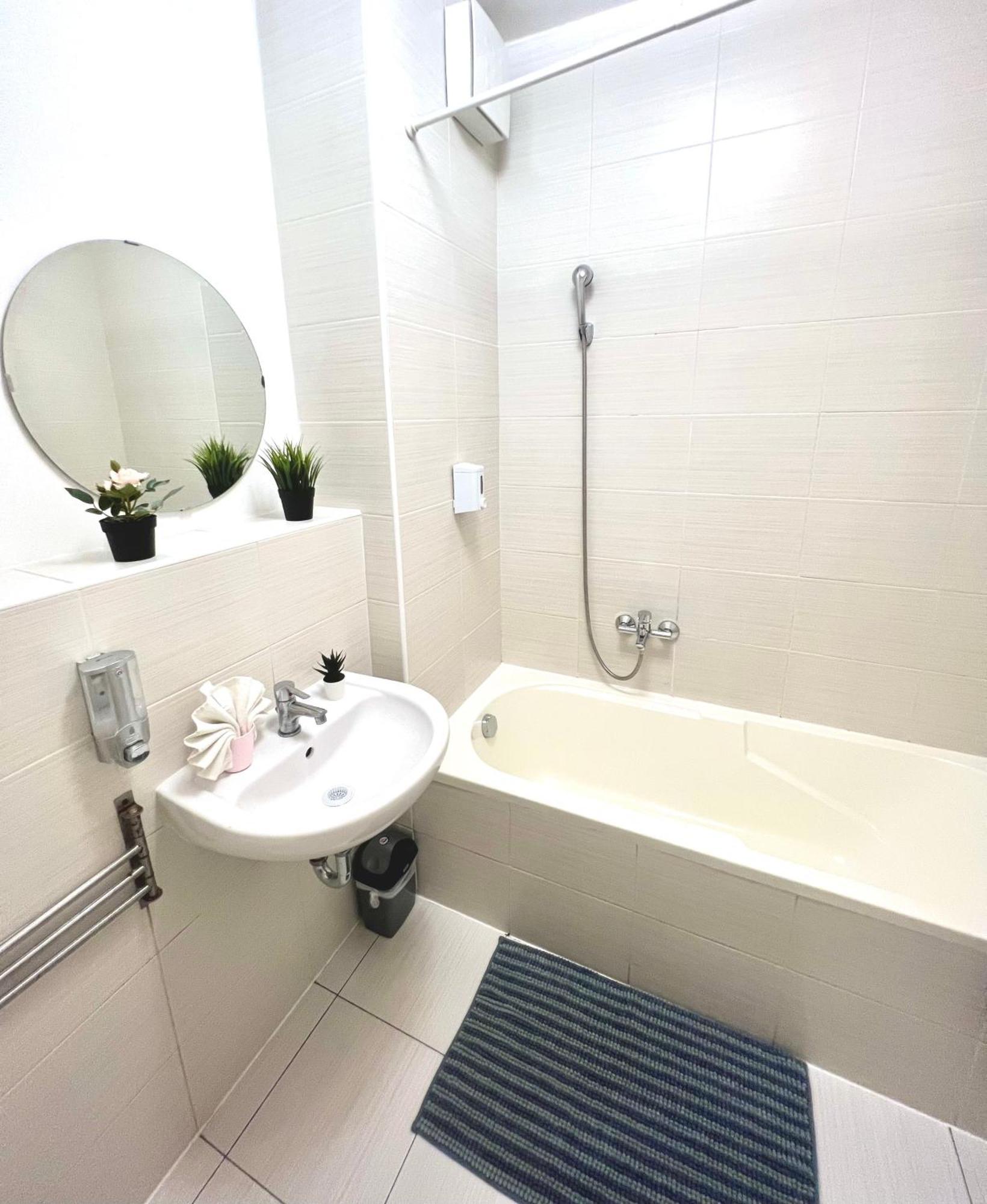 Mono Residence With Free Parking Budapest Bagian luar foto